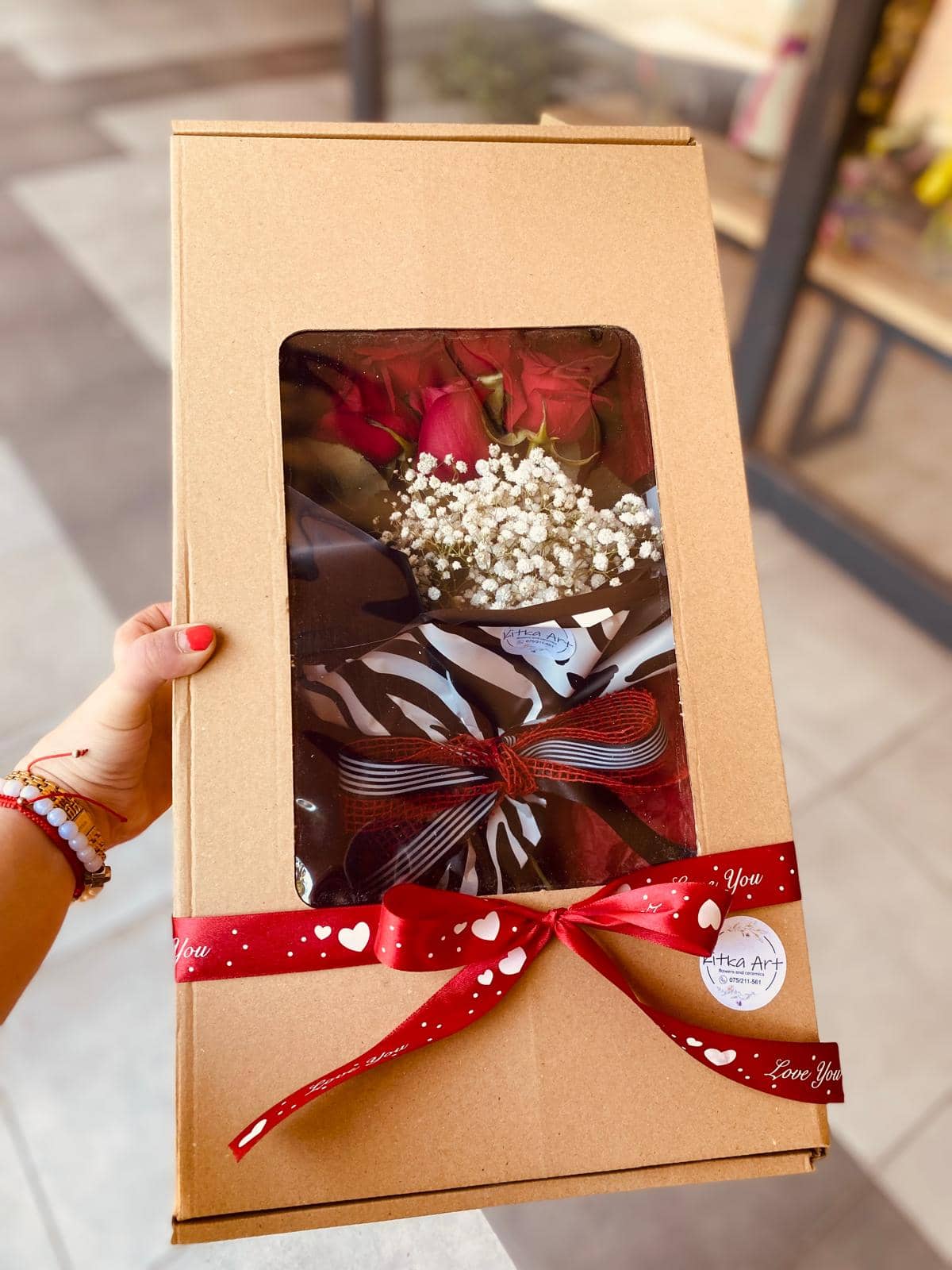 Bouquet with 11 Roses in a Box — 2