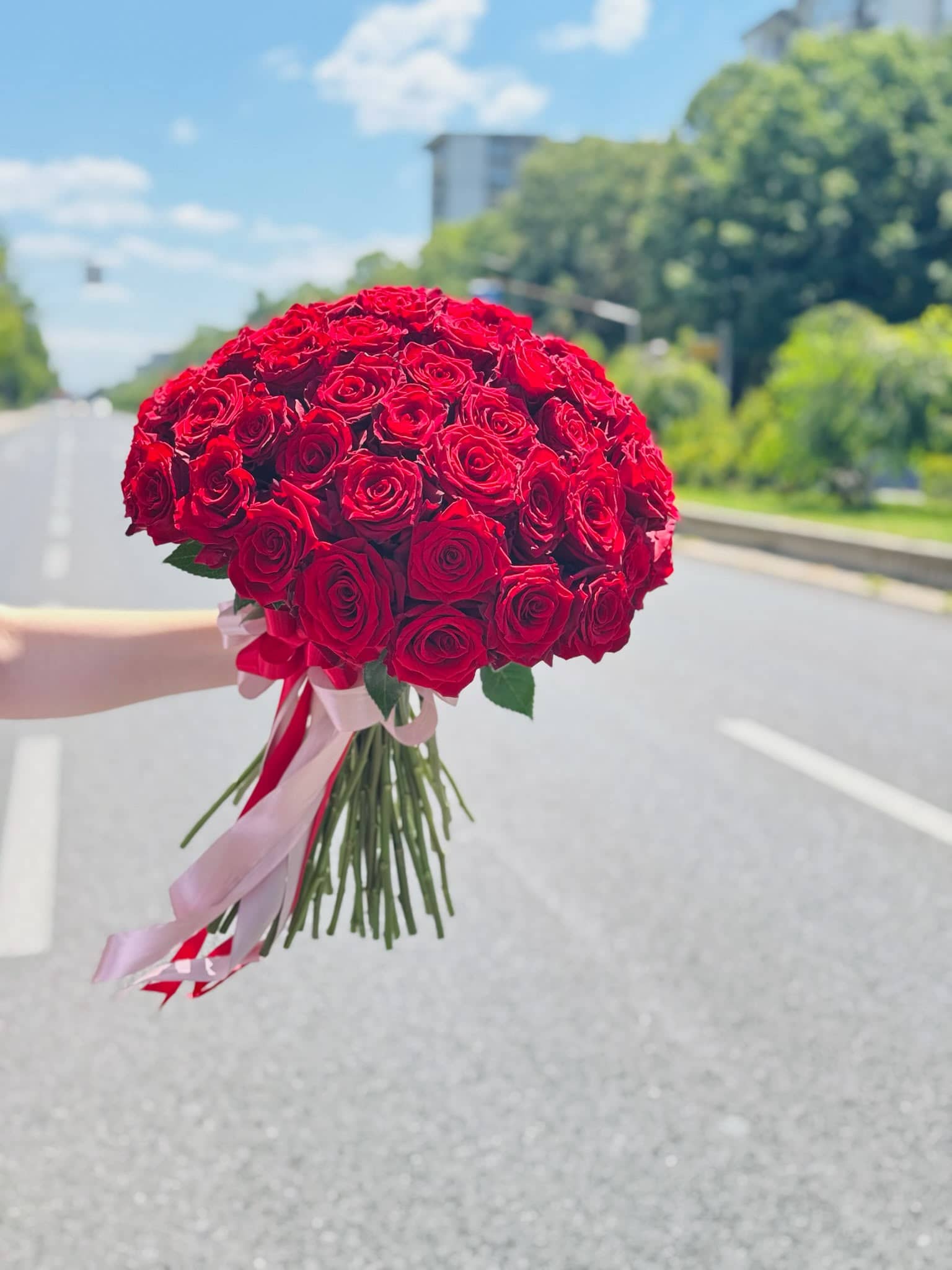 Luxurious Red Roses Bouquet — 2