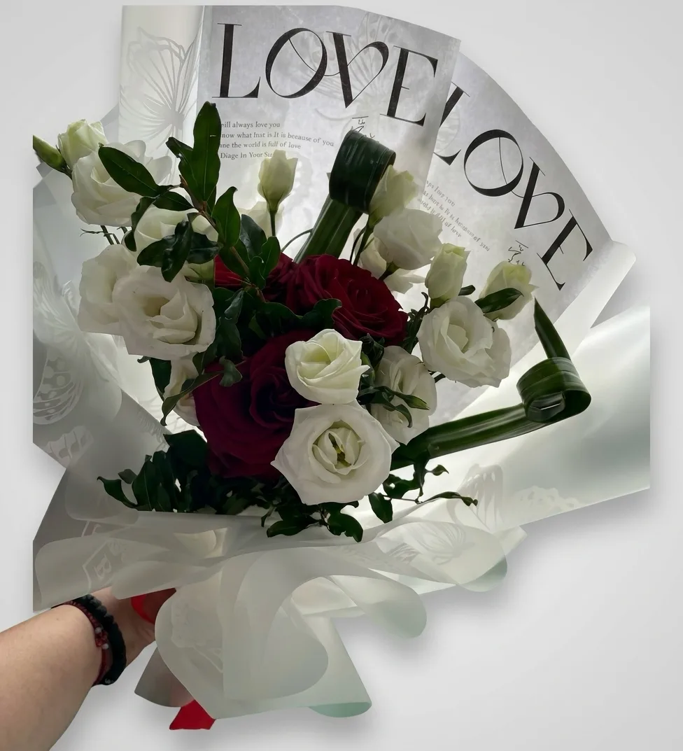Bouquet with 3 Red Roses and White Eustoma image