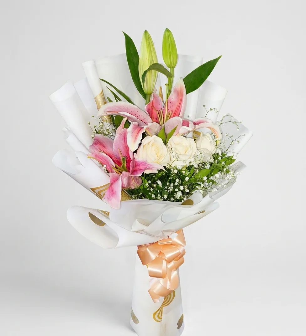 Bouquet with Pink Lily and 3 White Roses — 1