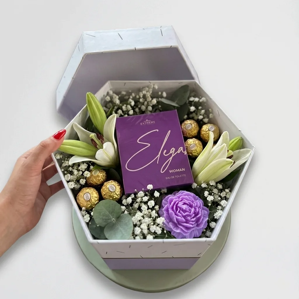 Слика на Елегантен подарок во кутија – "Elegant" парфем, цвеќе и чоколади