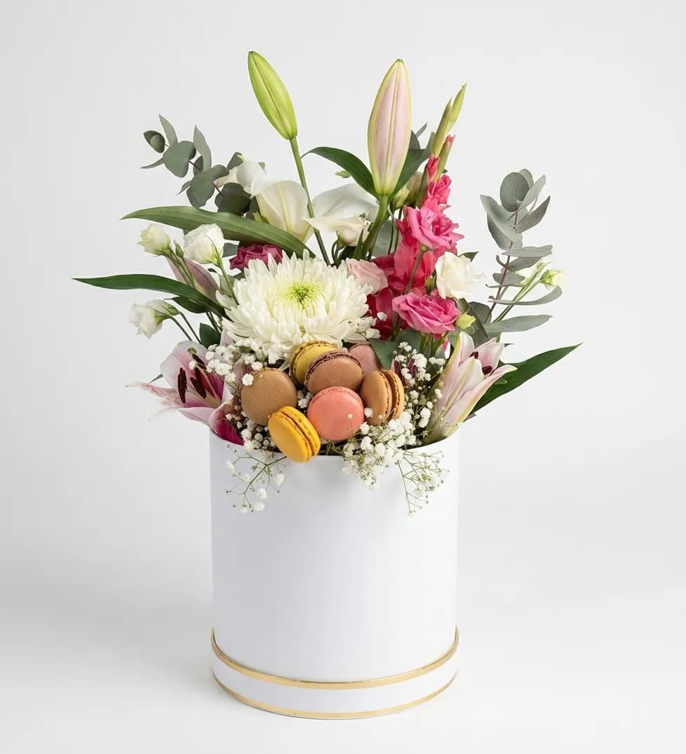 Macaron Flower Box "Sweet Surprise" image