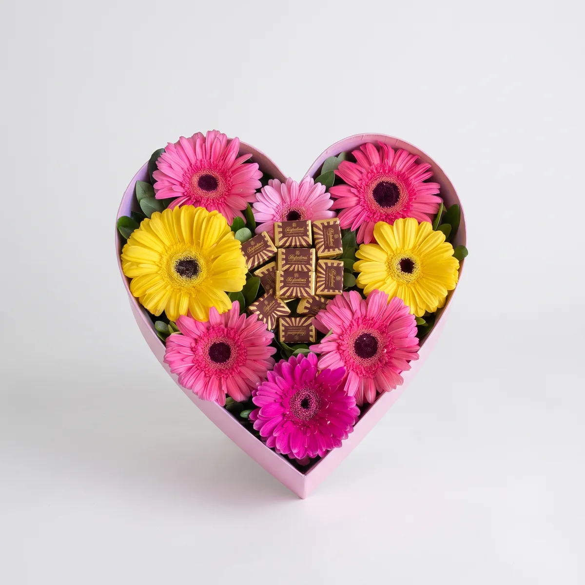 Perfect Combination of Vibrant Colors and Chocolate Delight — 1