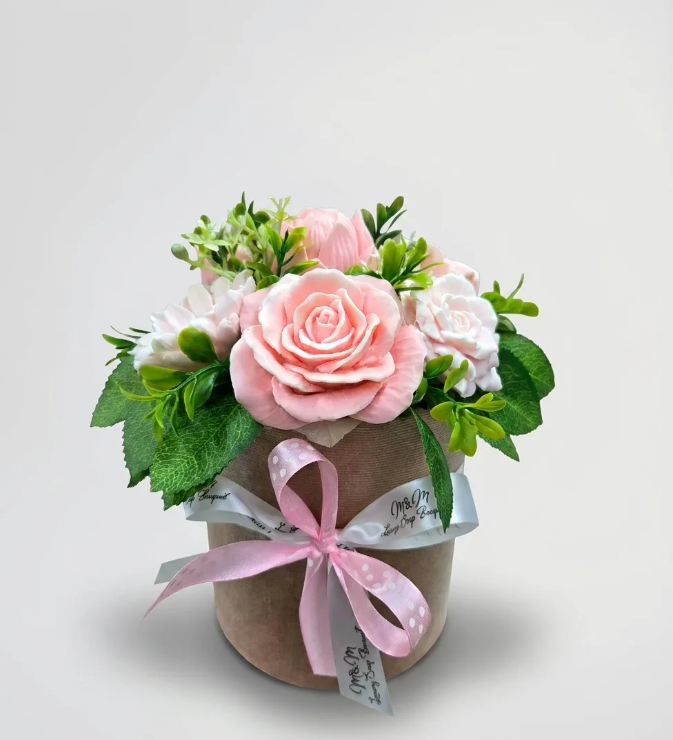Soft Pink Soap Flower Bouquet in Kraft Box — 1